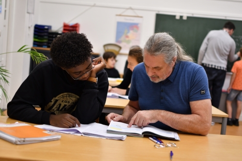 Leerling aan het werk tijdens individuele bijles